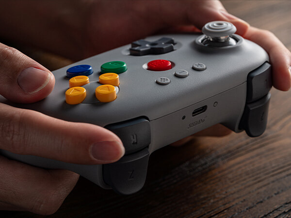 8BitDo 64 Bluetooth Controller 5.jpg